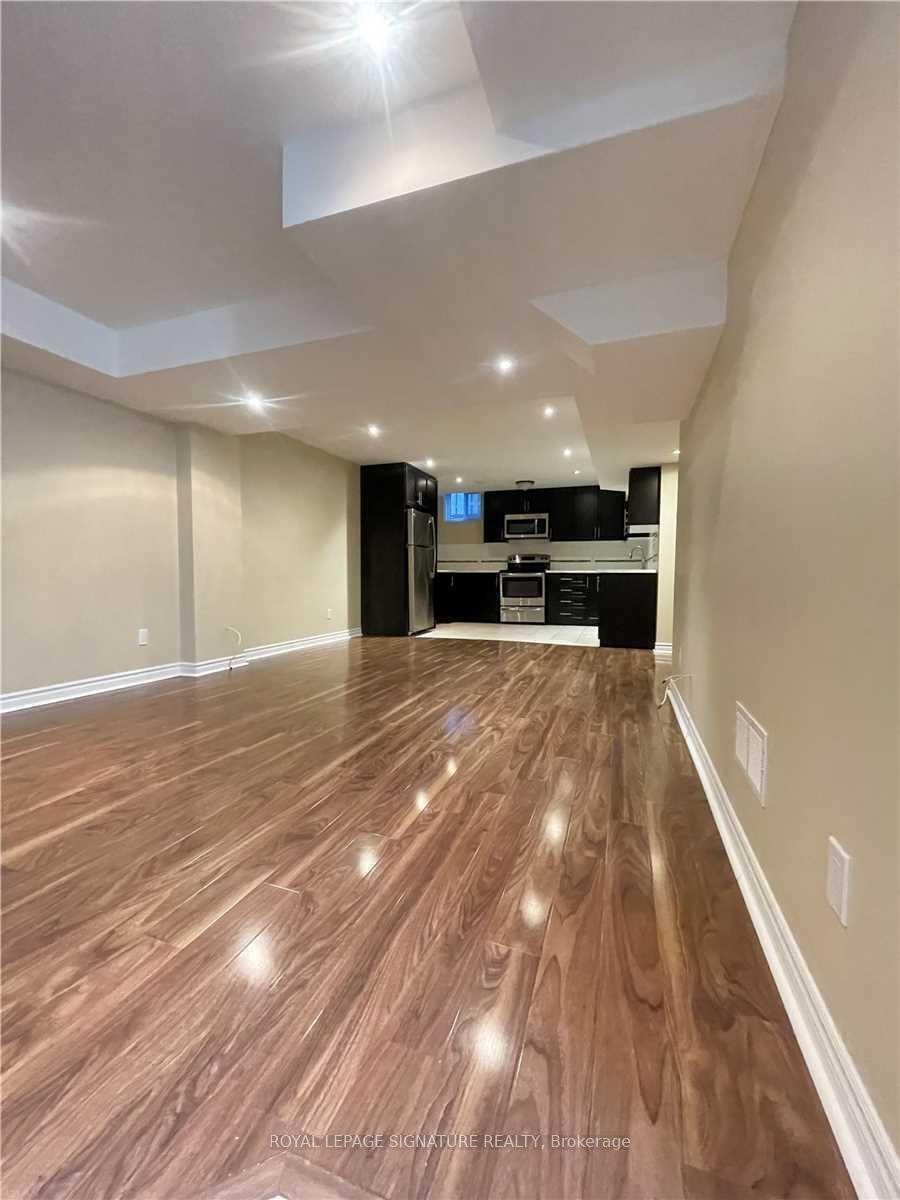 Bsmt-95 Valleycreek Drive, Brampton, ON - Indoor Photo Showing Other Room