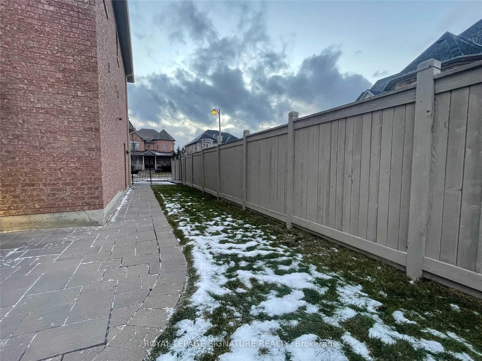 Bsmt-95 Valleycreek Drive, Brampton, ON - Outdoor