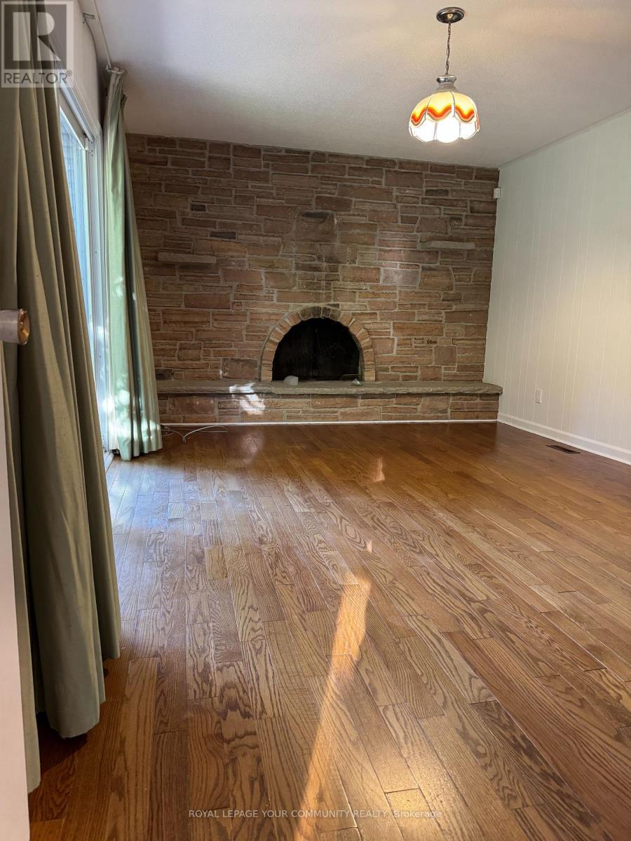 235 Banner Lane, King, ON - Indoor With Fireplace