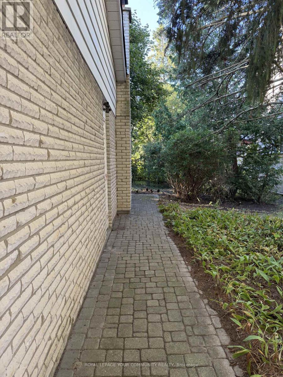 235 Banner Lane, King, ON - Outdoor