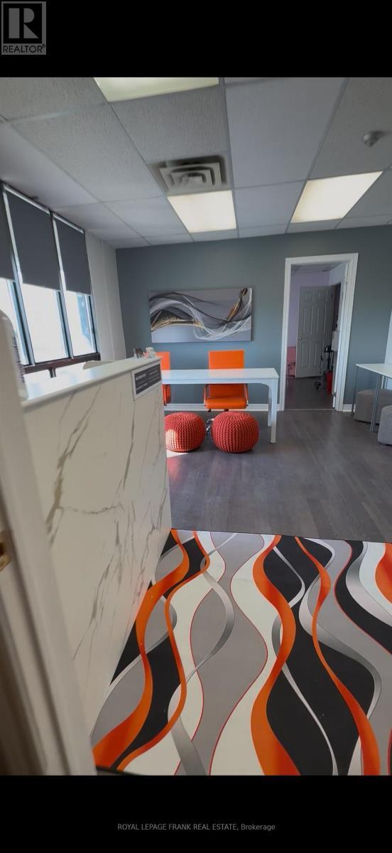 204 - 1500 King Street E, Clarington (Courtice), ON