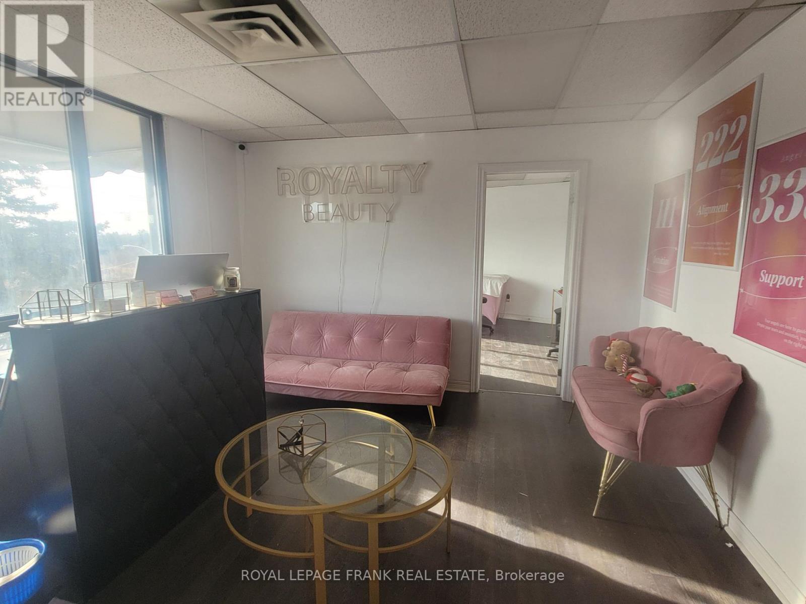 204 - 1500 King Street E, Clarington (Courtice), ON