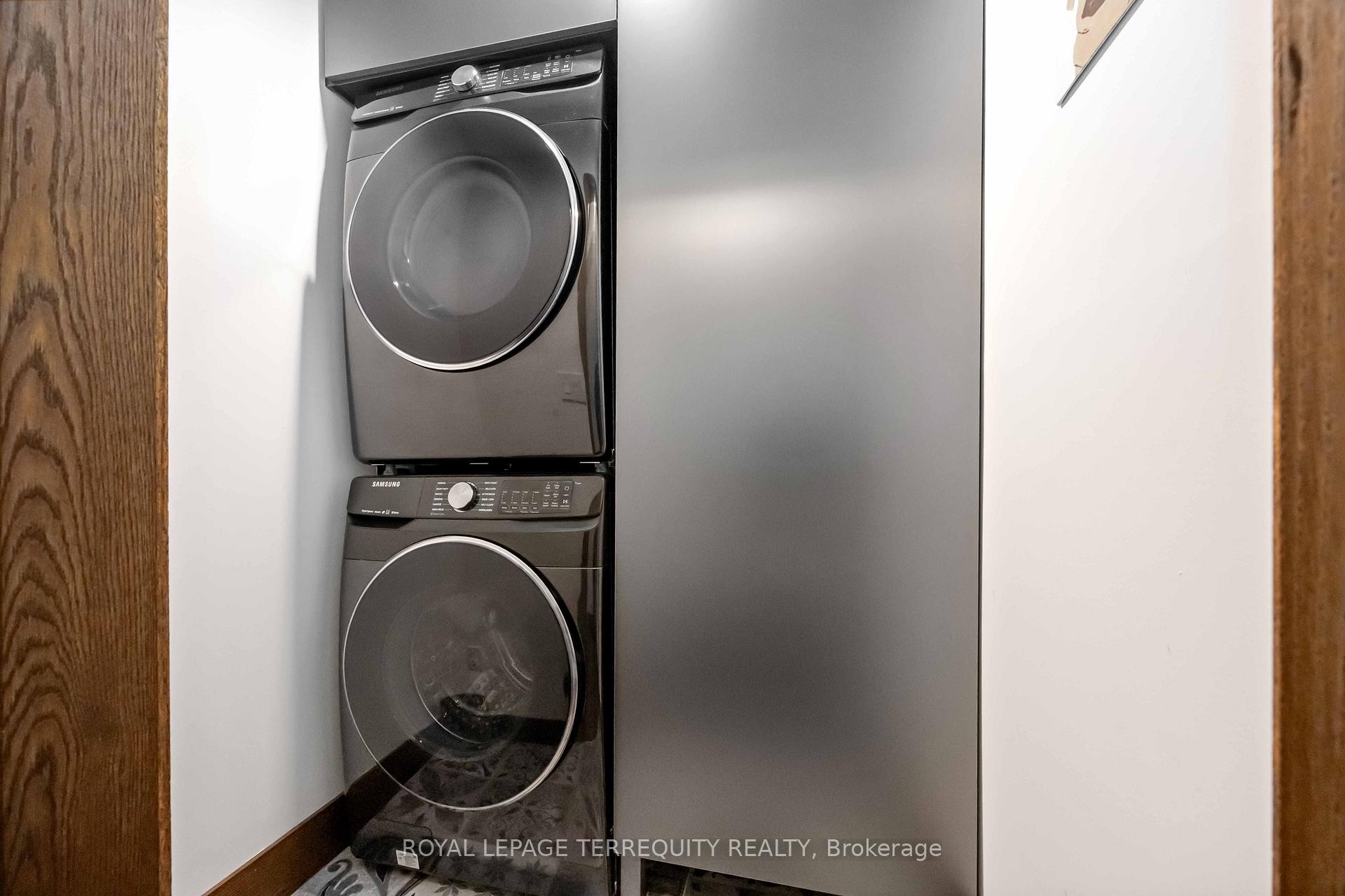 30-3 Elsie Lane, Toronto, ON - Indoor Photo Showing Laundry Room