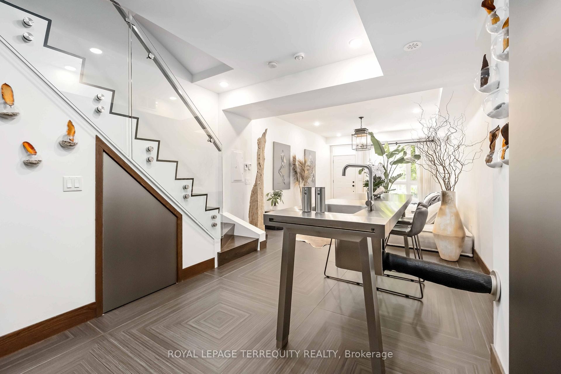 30-3 Elsie Lane, Toronto, ON - Indoor Photo Showing Other Room