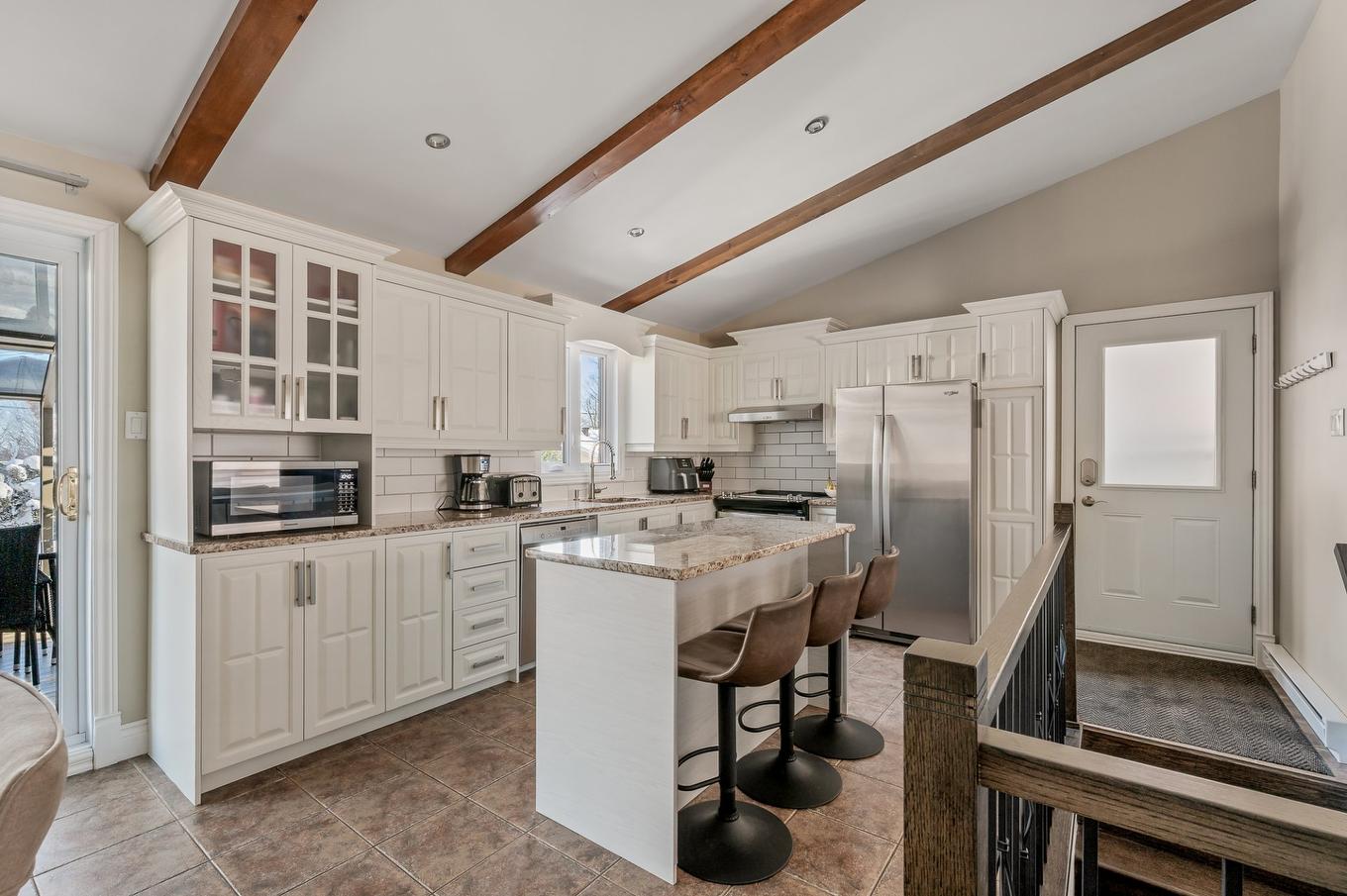Kitchen - 4107 Rue D'Estrées, Québec (La Haute-Saint-Charles), QC - Indoor Photo Showing Kitchen