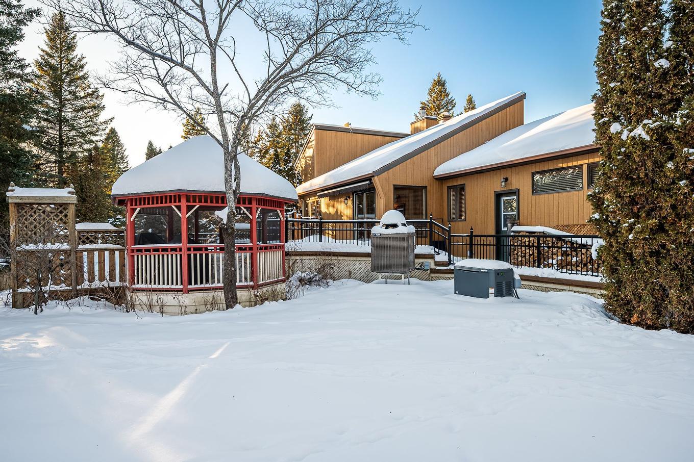 Cour - 1007 Rue Des Patriarches, Prévost, QC - Outdoor With Deck Patio Veranda