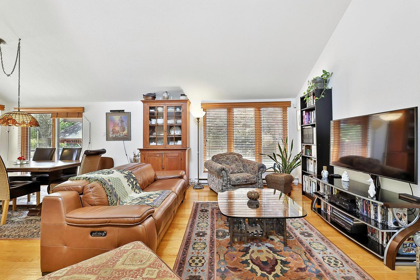 Salon - 1007 Rue Des Patriarches, Prévost, QC - Indoor Photo Showing Living Room