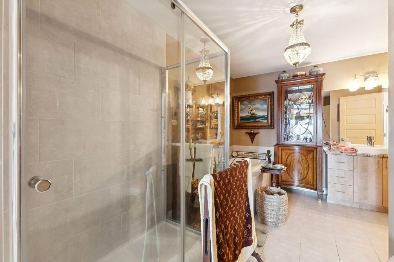 Salle de bains attenante à la CCP - 4-120Z Boul. De L'Amérique-Française, Gatineau (Aylmer), QC - Indoor Photo Showing Bathroom