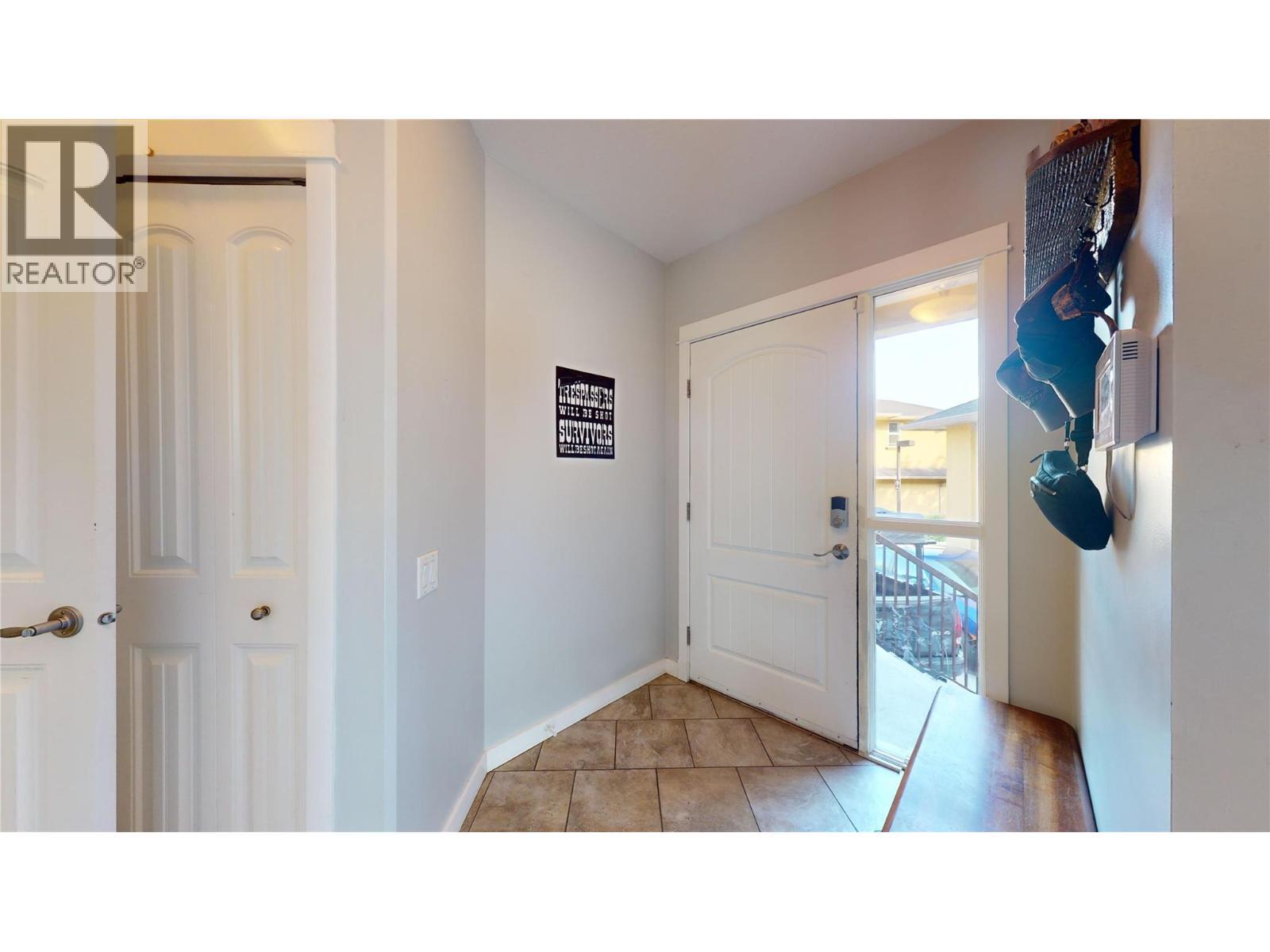 218 Glen Park Drive Unit# 21, Kelowna, BC - Indoor Photo Showing Other Room