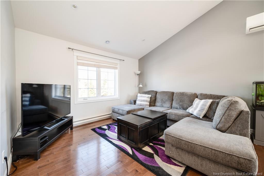 54 O'Neill, Moncton, NB