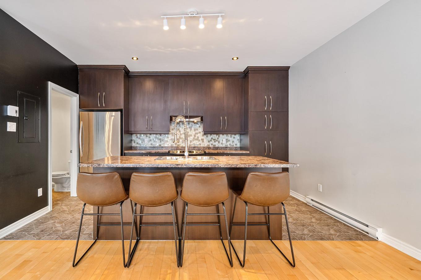 Kitchen - 3158 Rue Ste-Catherine E., Montréal (Mercier/Hochelaga-Maisonneuve), QC - Indoor Photo Showing Kitchen With Upgraded Kitchen