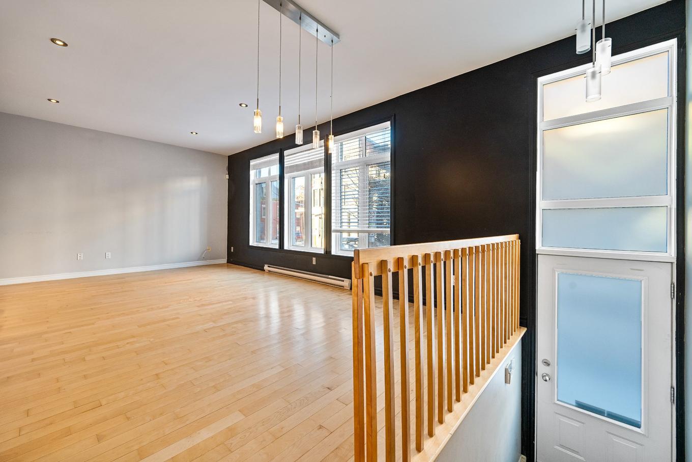 Dining room - 3158 Rue Ste-Catherine E., Montréal (Mercier/Hochelaga-Maisonneuve), QC - Indoor Photo Showing Other Room