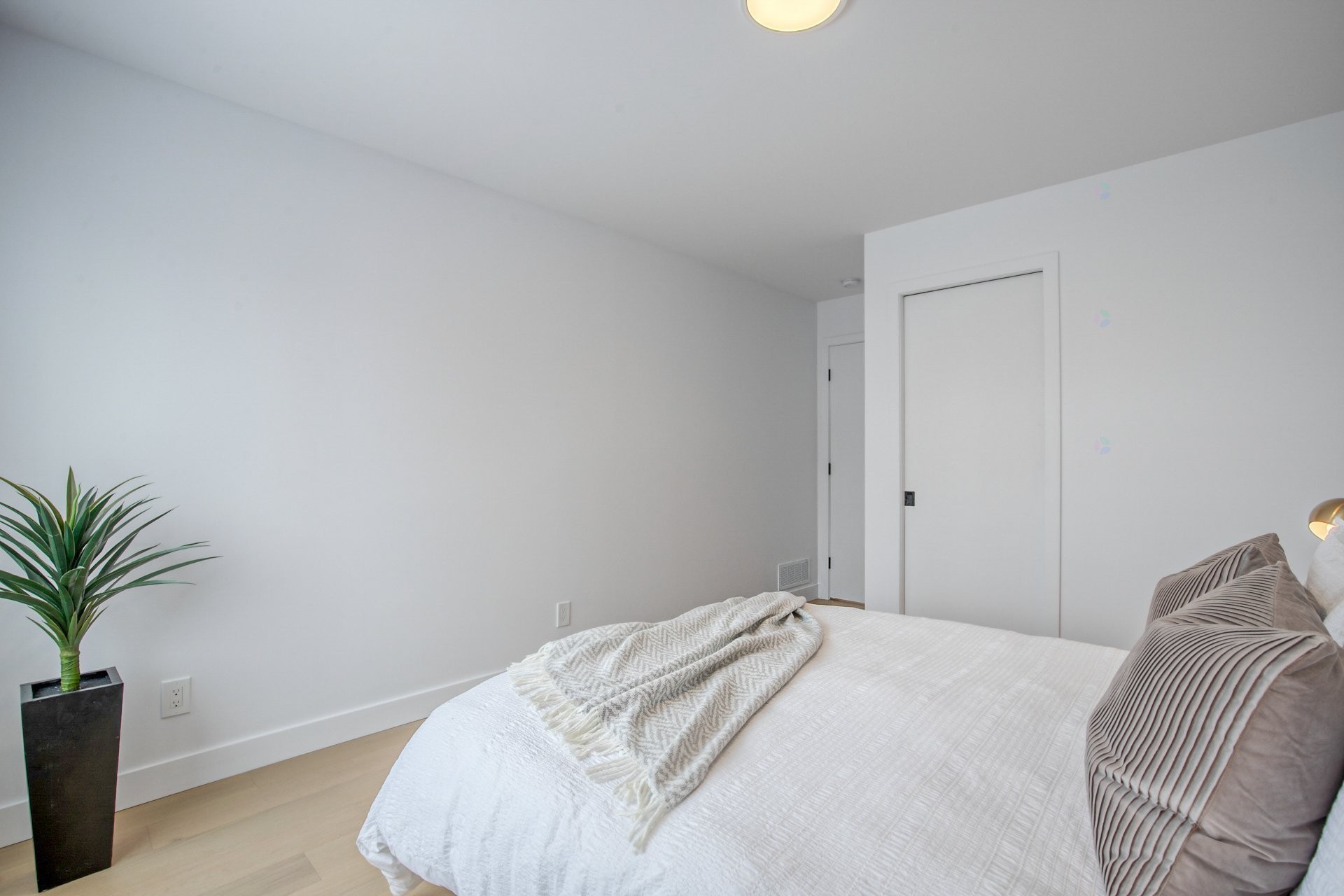 Bedroom - 1300 Rue Montarville, Saint-Bruno-De-Montarville, QC - Indoor Photo Showing Bedroom