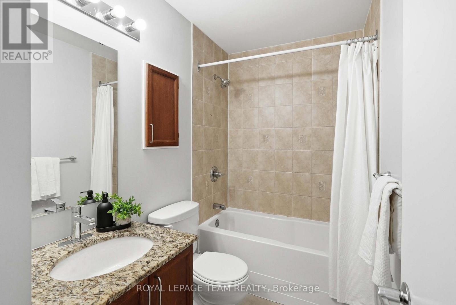 217 - 205 Bolton Street, Ottawa, ON - Indoor Photo Showing Bathroom