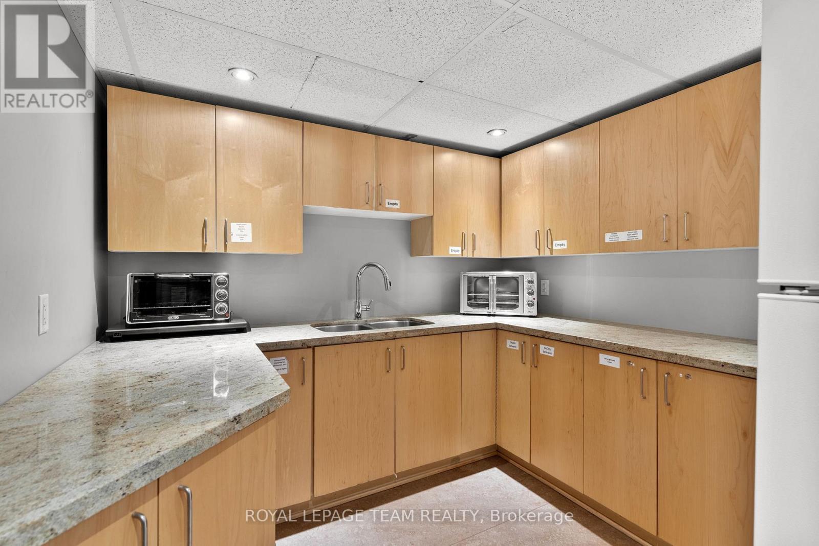 217 - 205 Bolton Street, Ottawa, ON - Indoor Photo Showing Kitchen With Double Sink