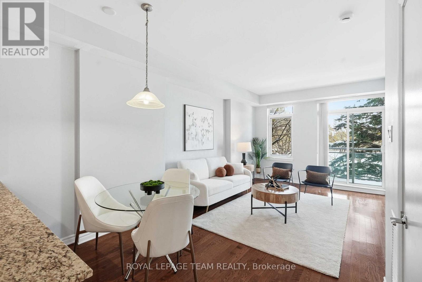 217 - 205 Bolton Street, Ottawa, ON - Indoor