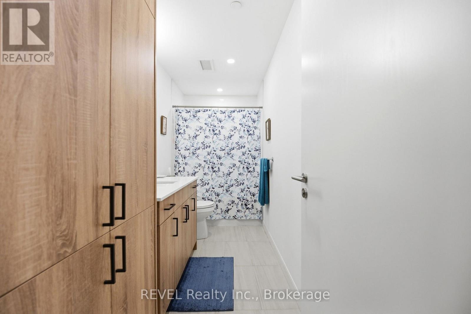 203 - 118 West Street, Port Colborne (Sugarloaf), ON - Indoor Photo Showing Other Room