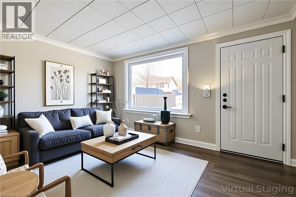 Virtual staging - 558 Barnaby Street, Hamilton, ON - Indoor Photo Showing Living Room