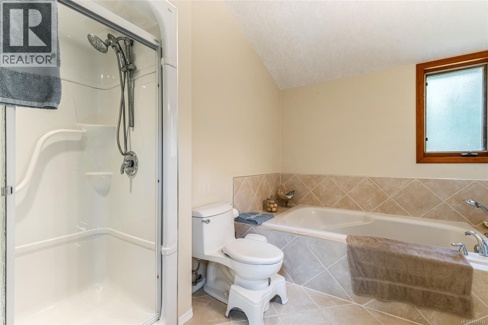 4961 Aho Rd, Ladysmith, BC - Indoor Photo Showing Bathroom