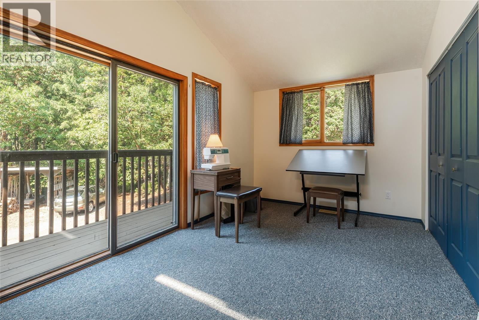 4961 Aho Rd, Ladysmith, BC - Indoor Photo Showing Other Room