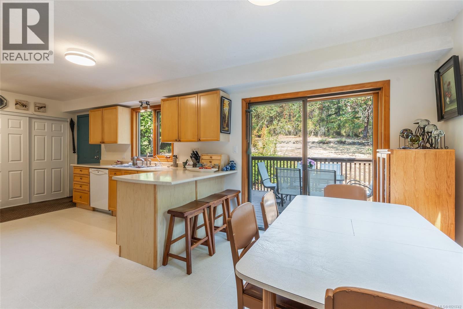 4961 Aho Rd, Ladysmith, BC - Indoor