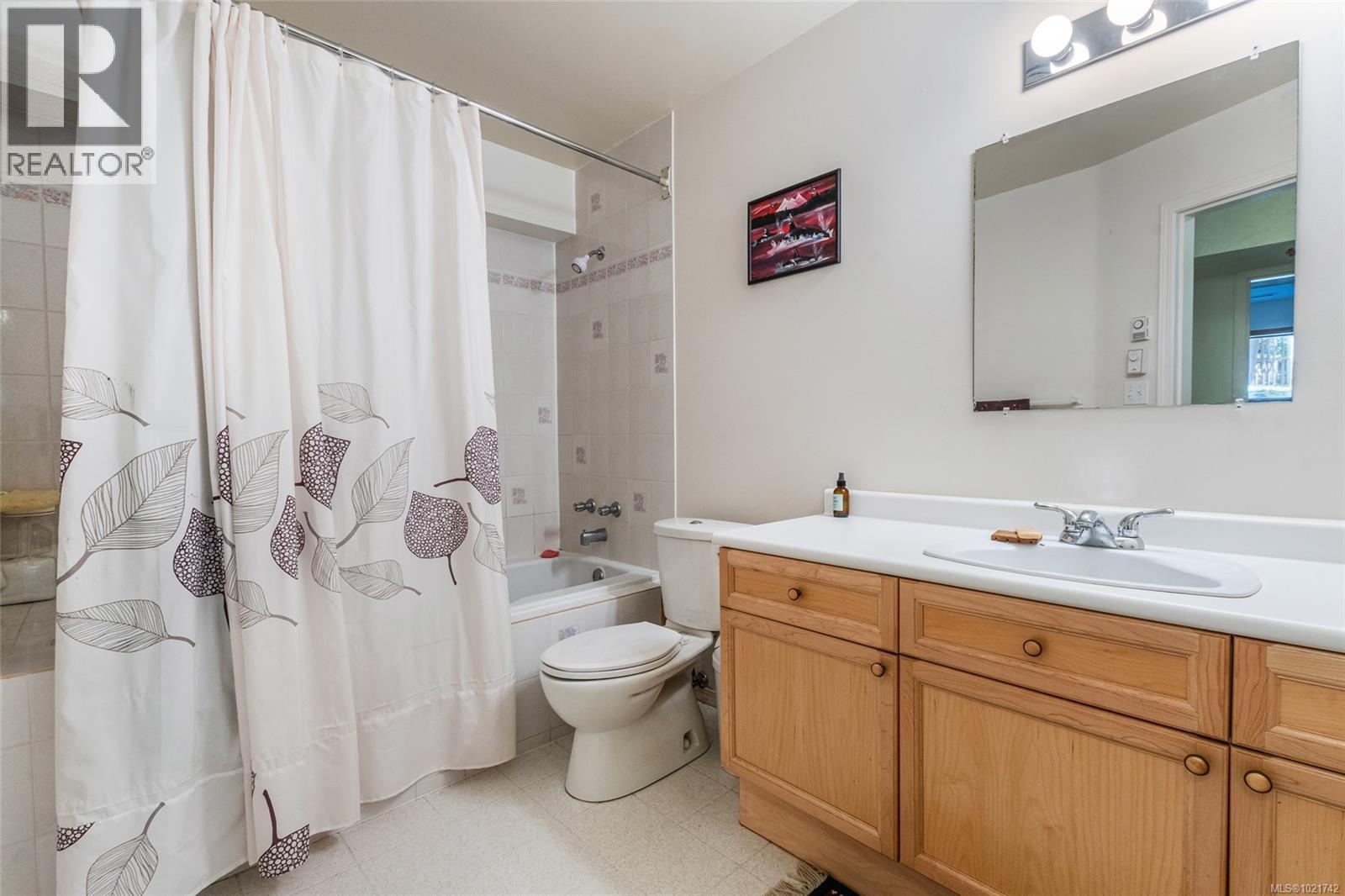 4961 Aho Rd, Ladysmith, BC - Indoor Photo Showing Bathroom