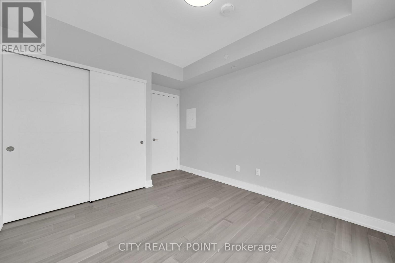 511 - 664 Spadina Avenue, Toronto, ON - Indoor Photo Showing Other Room