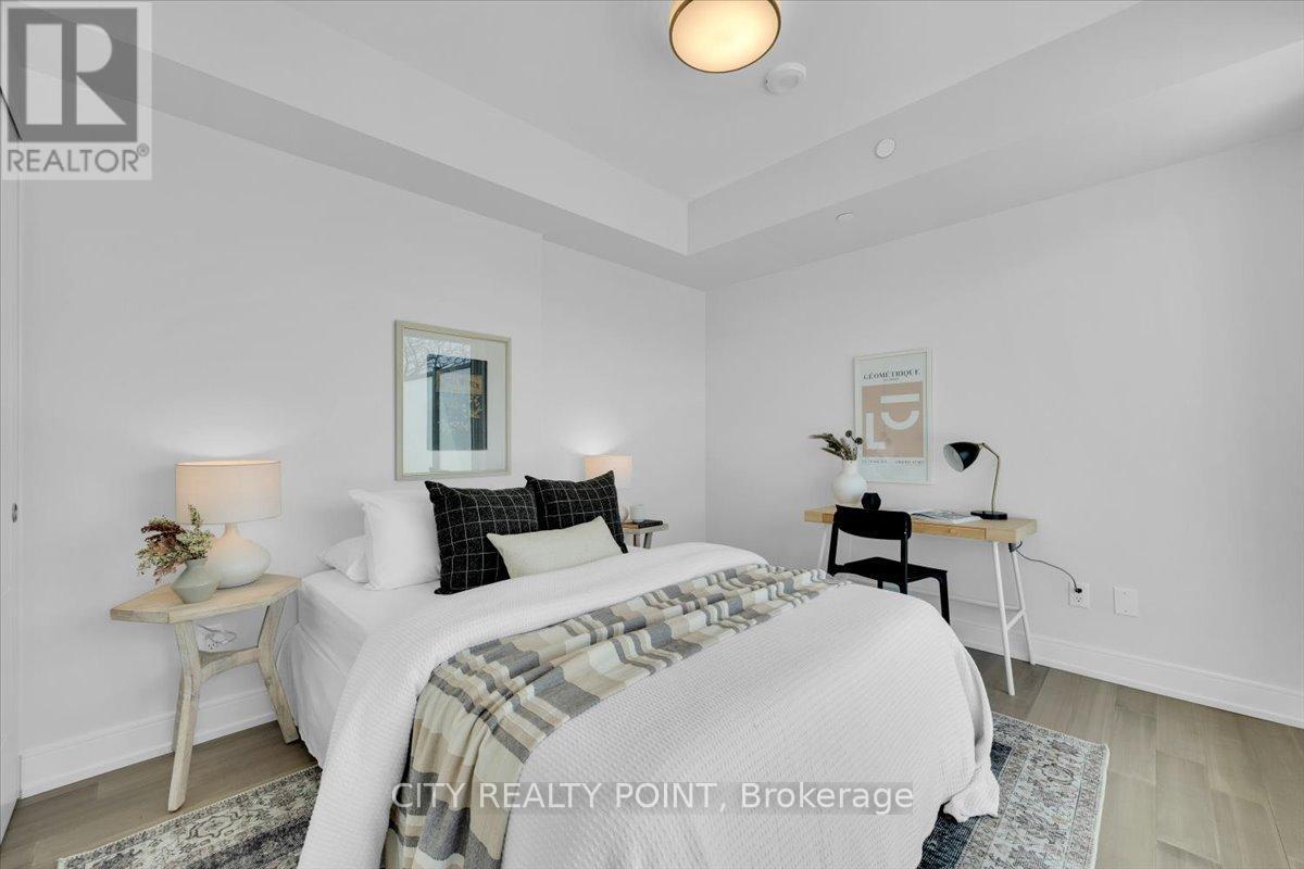 503 - 664 Spadina Avenue, Toronto, ON - Indoor Photo Showing Bedroom