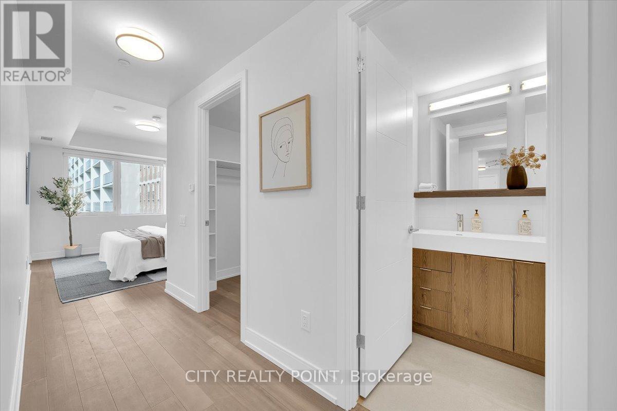 503 - 664 Spadina Avenue, Toronto, ON - Indoor Photo Showing Other Room