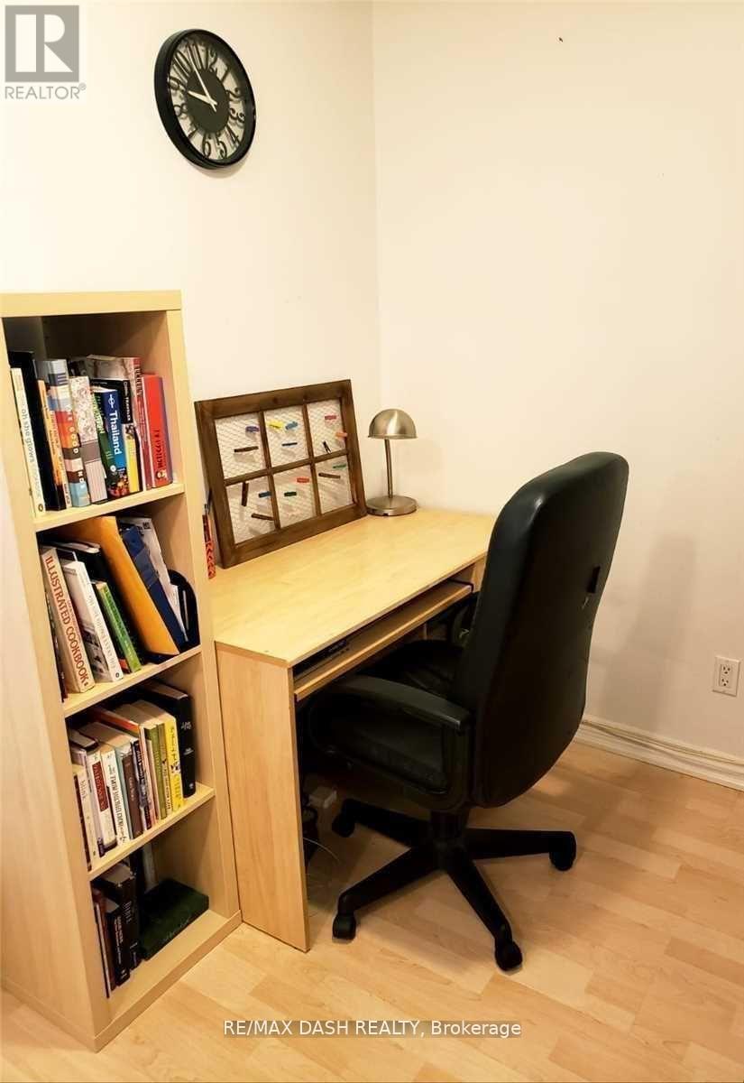 2210 - 761 Bay Street, Toronto, ON - Indoor Photo Showing Office