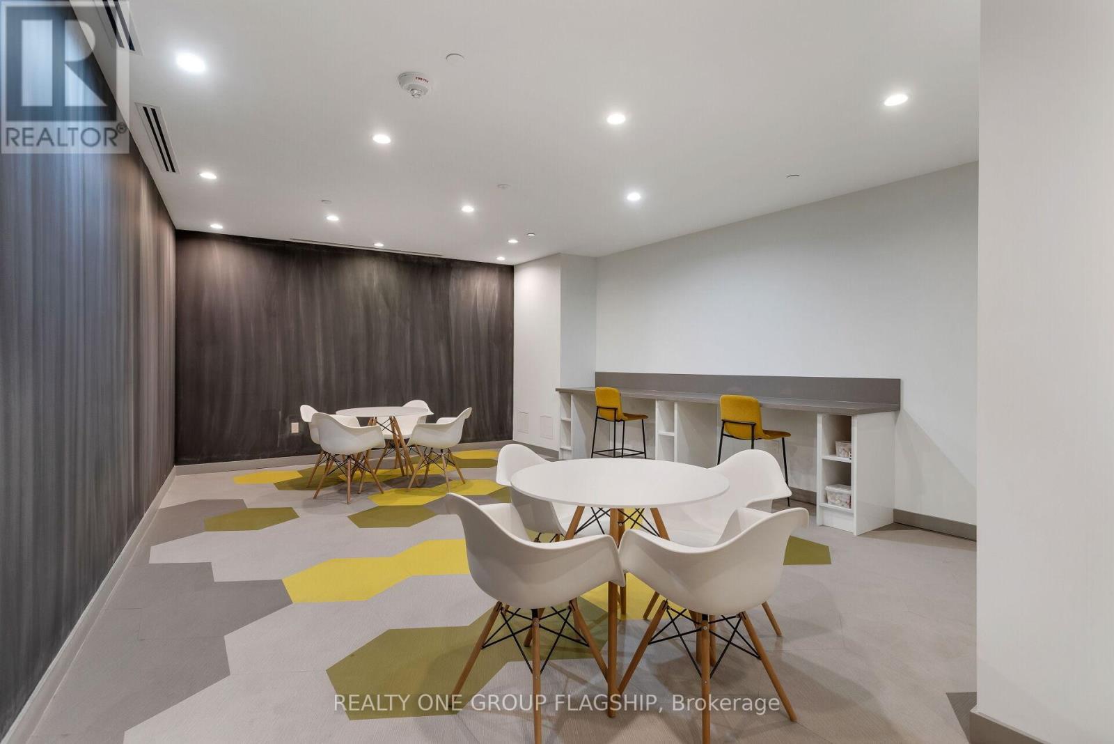 1609 - 28 Freeland Street, Toronto, ON - Indoor