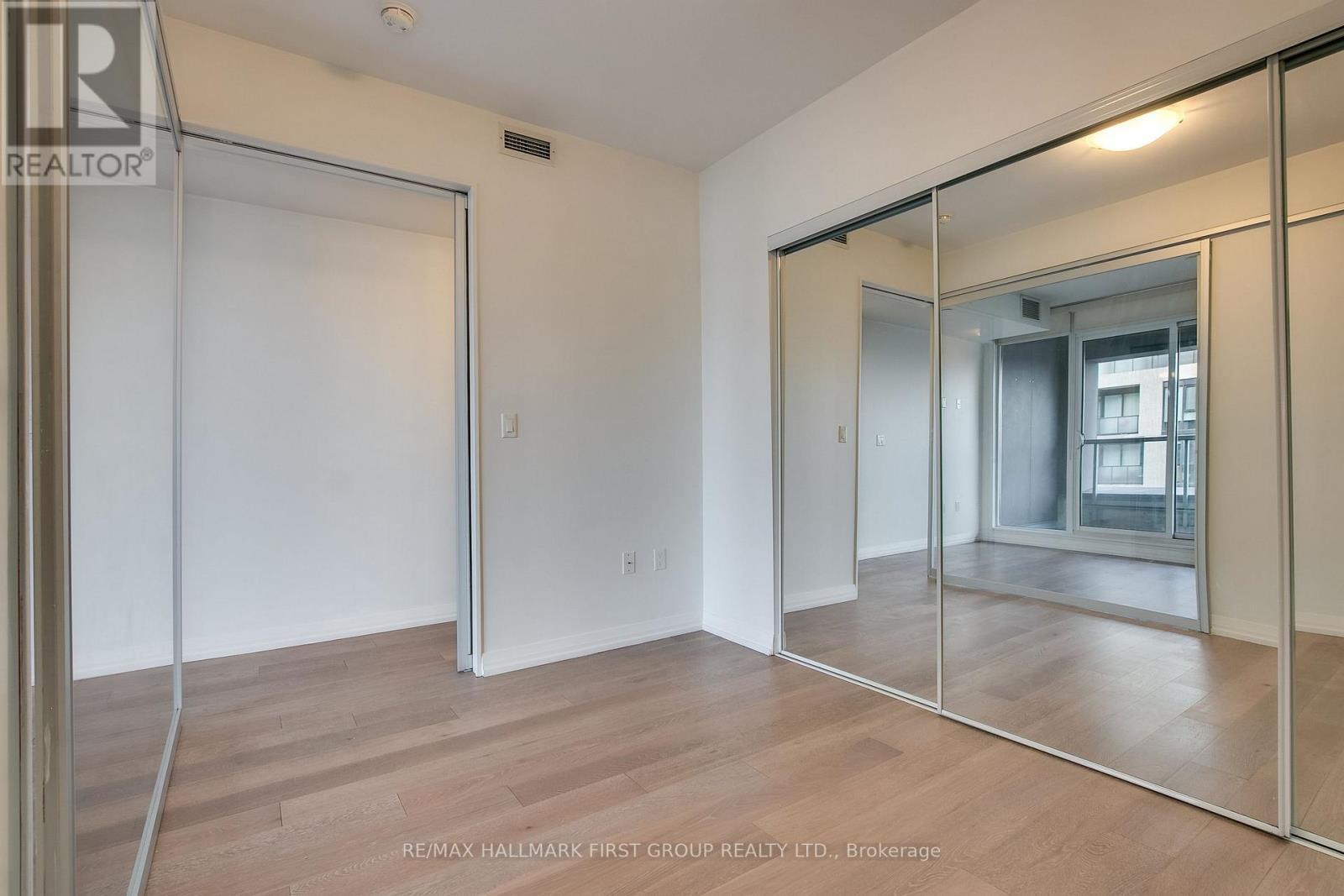 401 - 835 St Clair Avenue W, Toronto, ON - Indoor Photo Showing Other Room