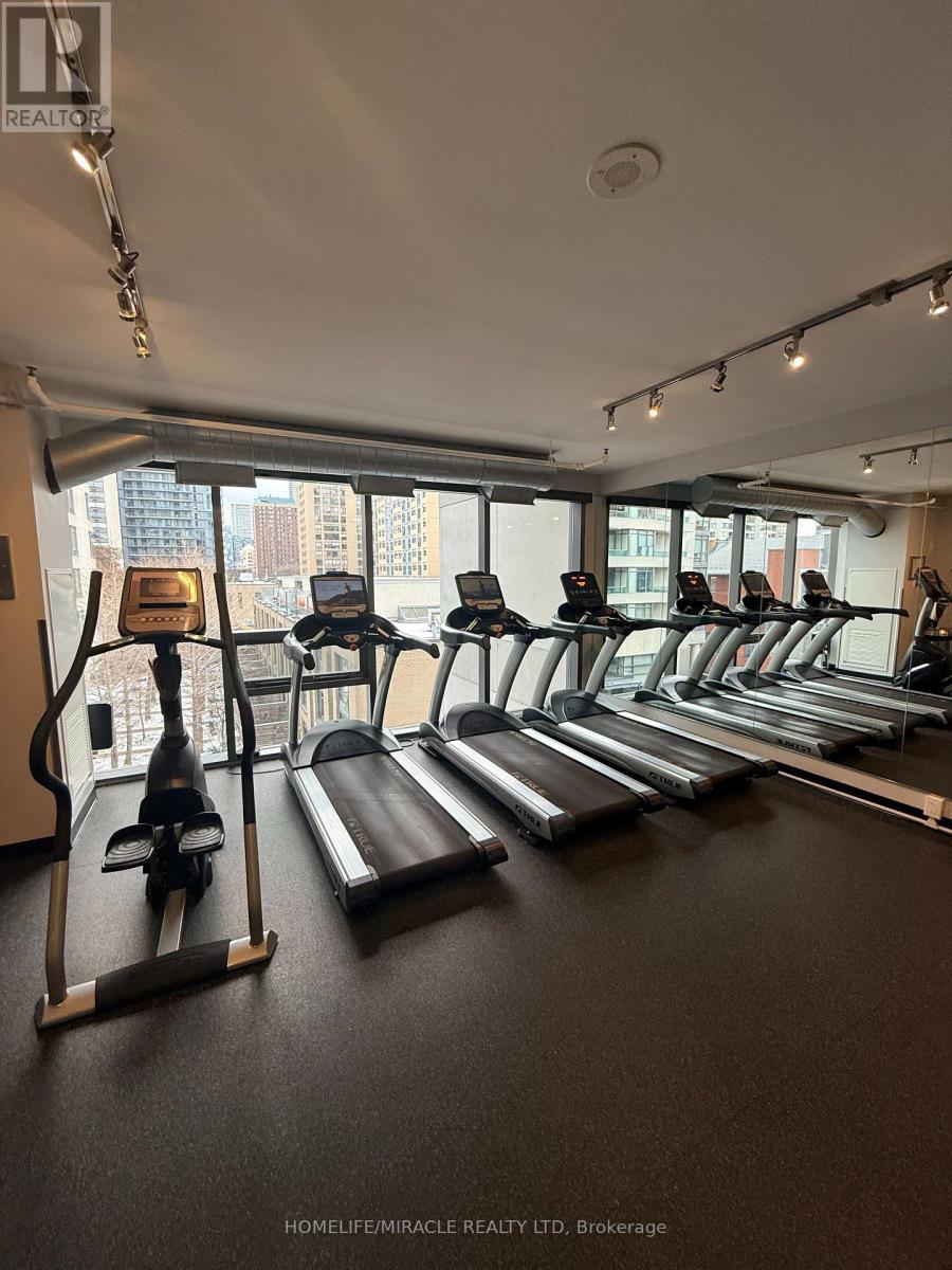 1106 - 285 Mutual Street, Toronto, ON