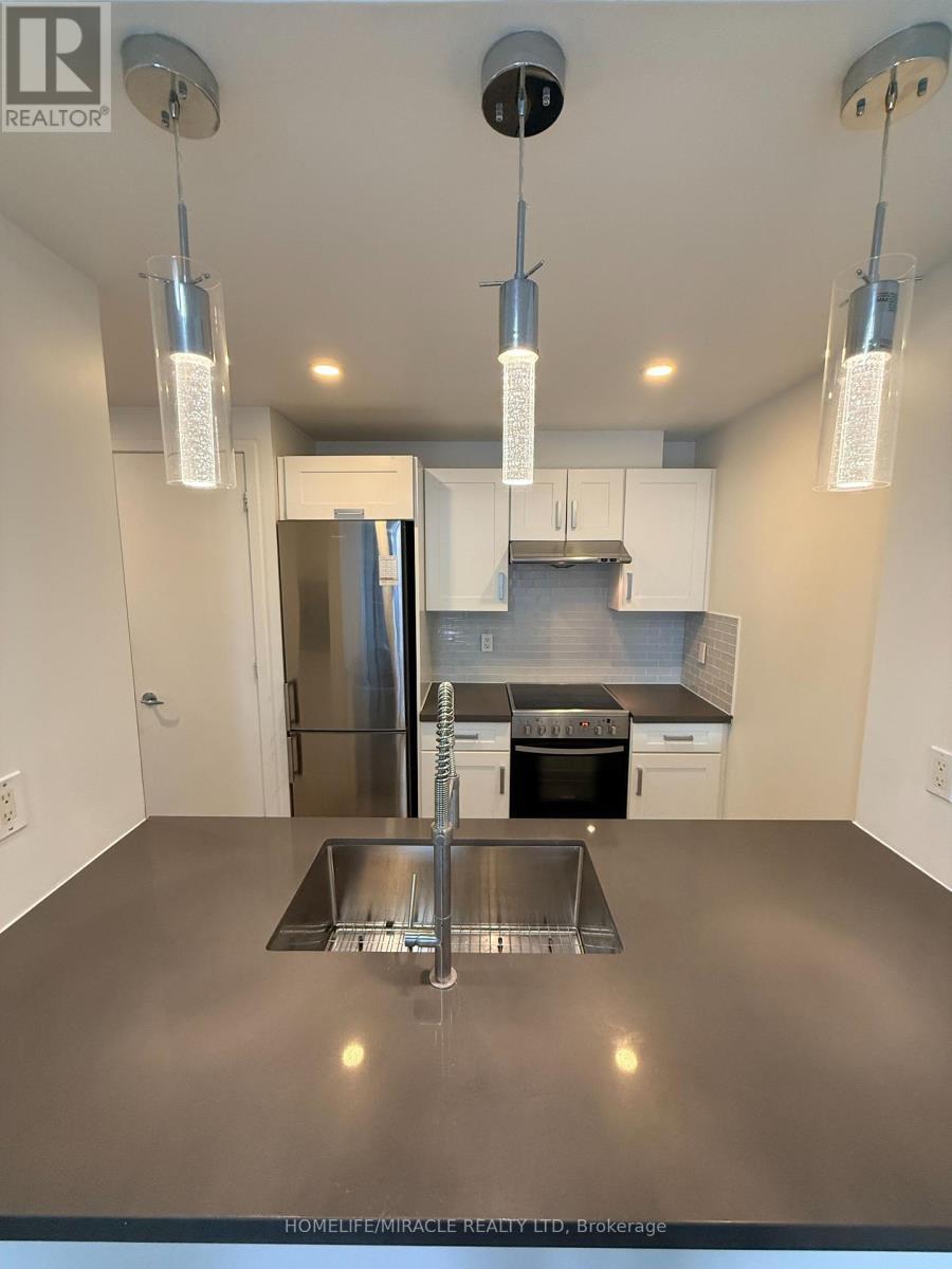 1106 - 285 Mutual Street, Toronto, ON