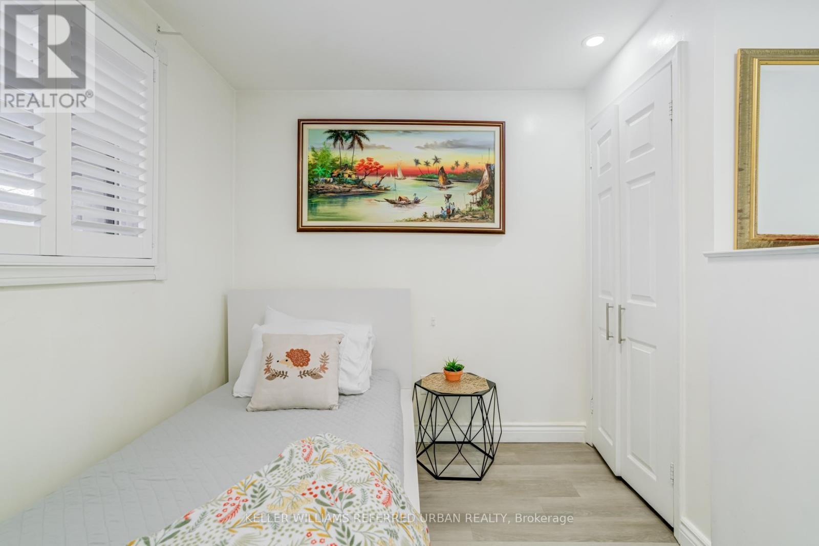 15 Glenda Road, Toronto, ON - Indoor Photo Showing Other Room