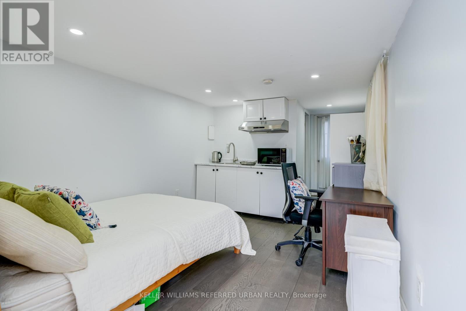 Studio - 15 Glenda Road, Toronto, ON - Indoor Photo Showing Bedroom