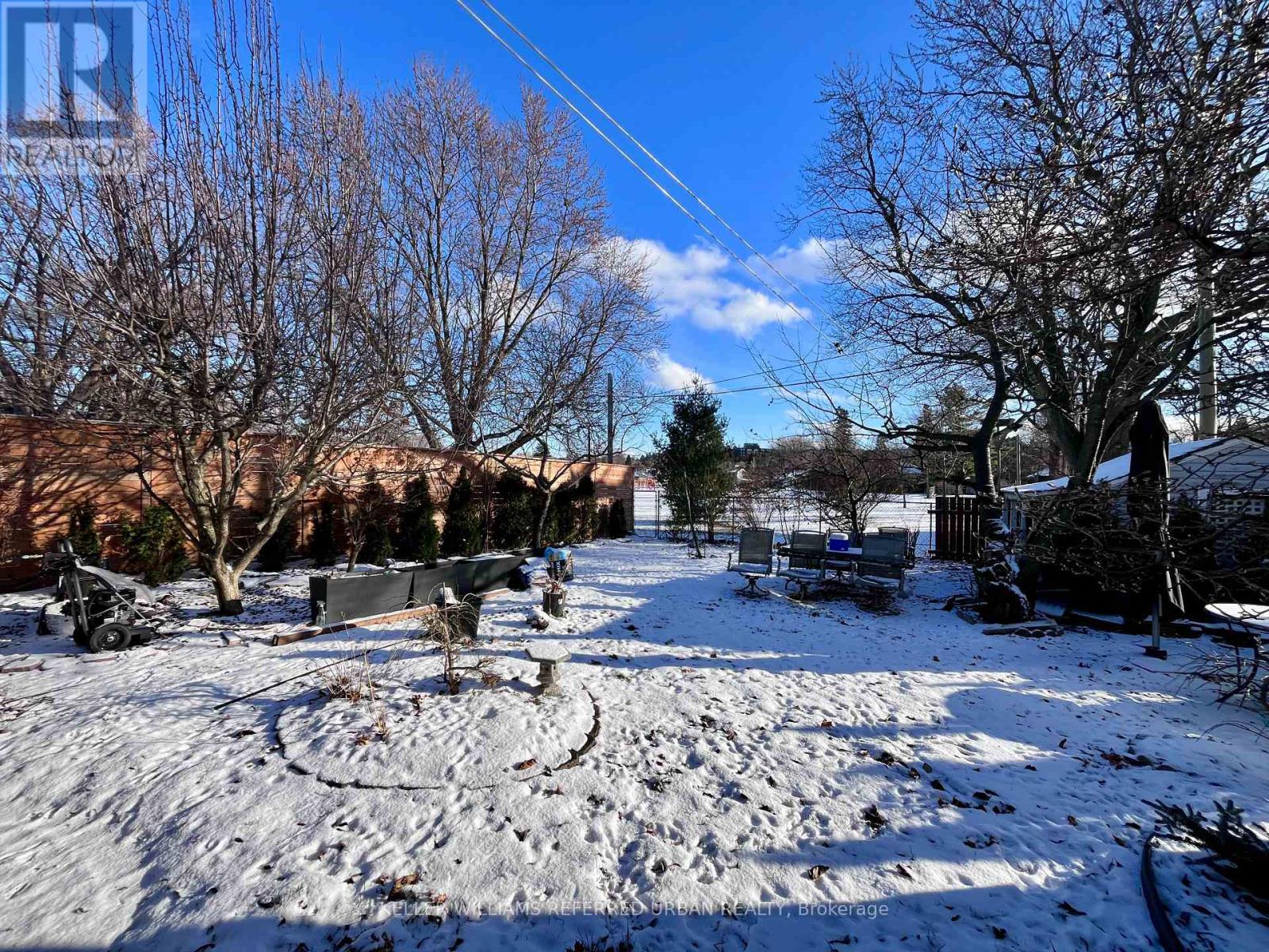 15 Glenda Road, Toronto, ON - Outdoor