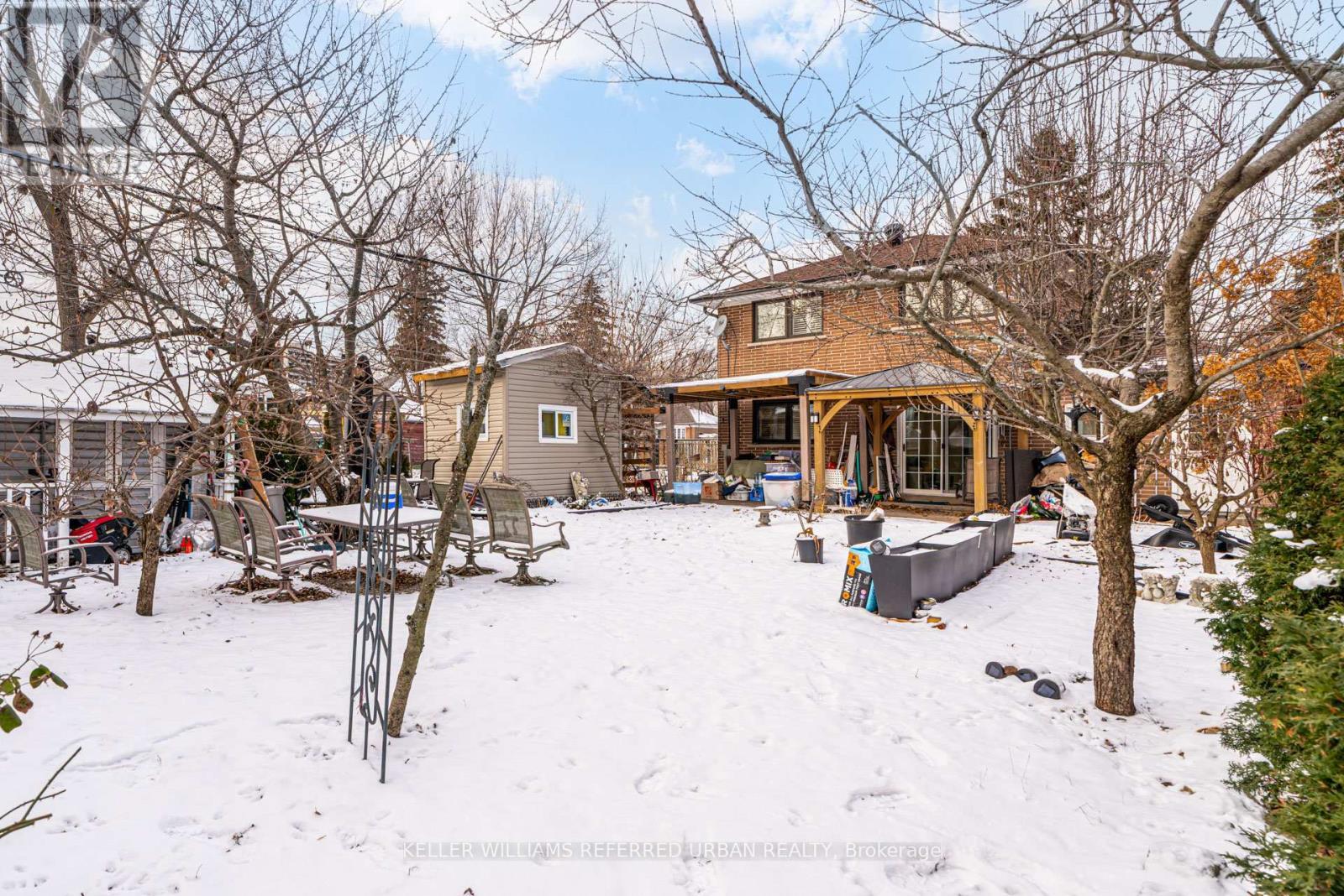 15 Glenda Road, Toronto, ON - Outdoor