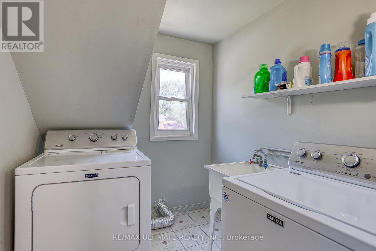 23 Westcroft Drive, Toronto, ON - Indoor Photo Showing Laundry Room