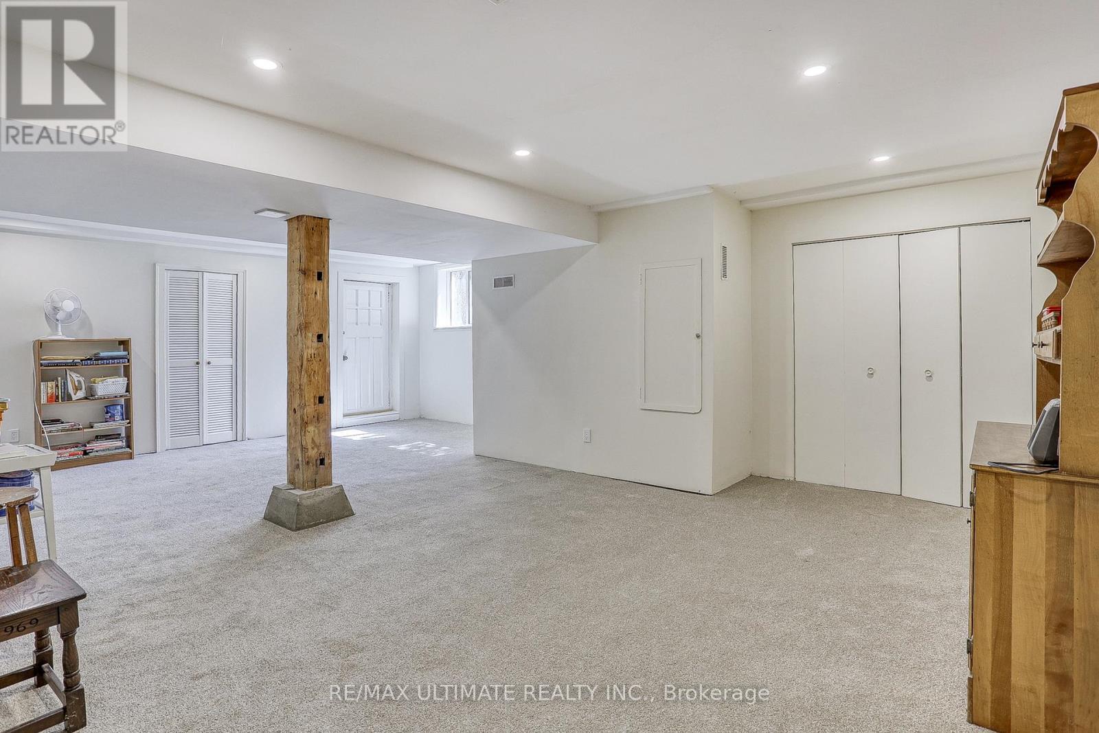 23 Westcroft Drive, Toronto, ON - Indoor