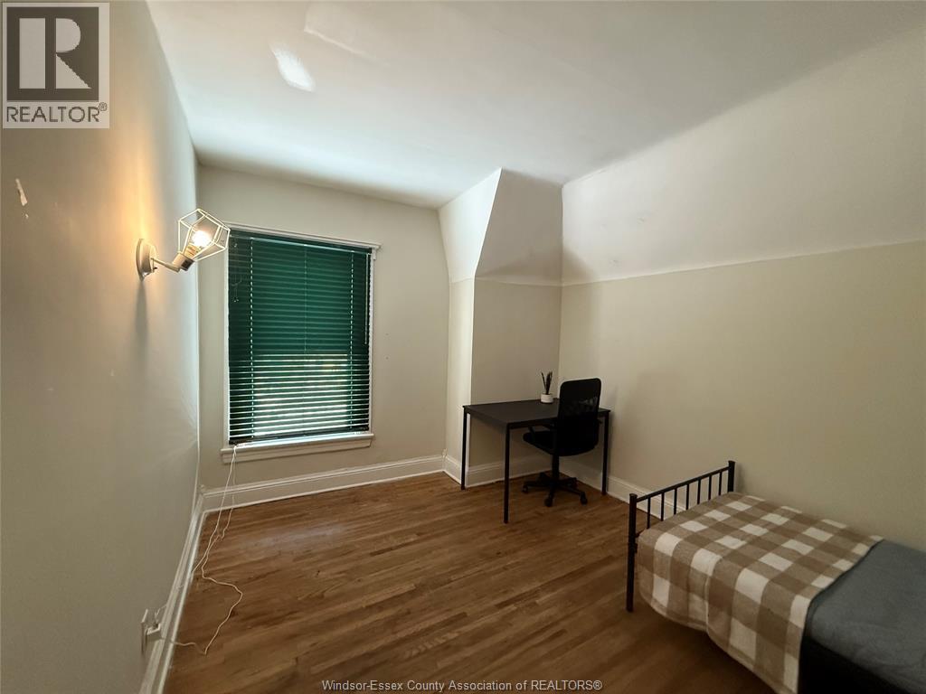 715 Aylmer Avenue Unit# Main, Windsor, ON - Indoor Photo Showing Bedroom