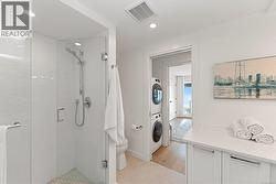 Downstairs full bath -