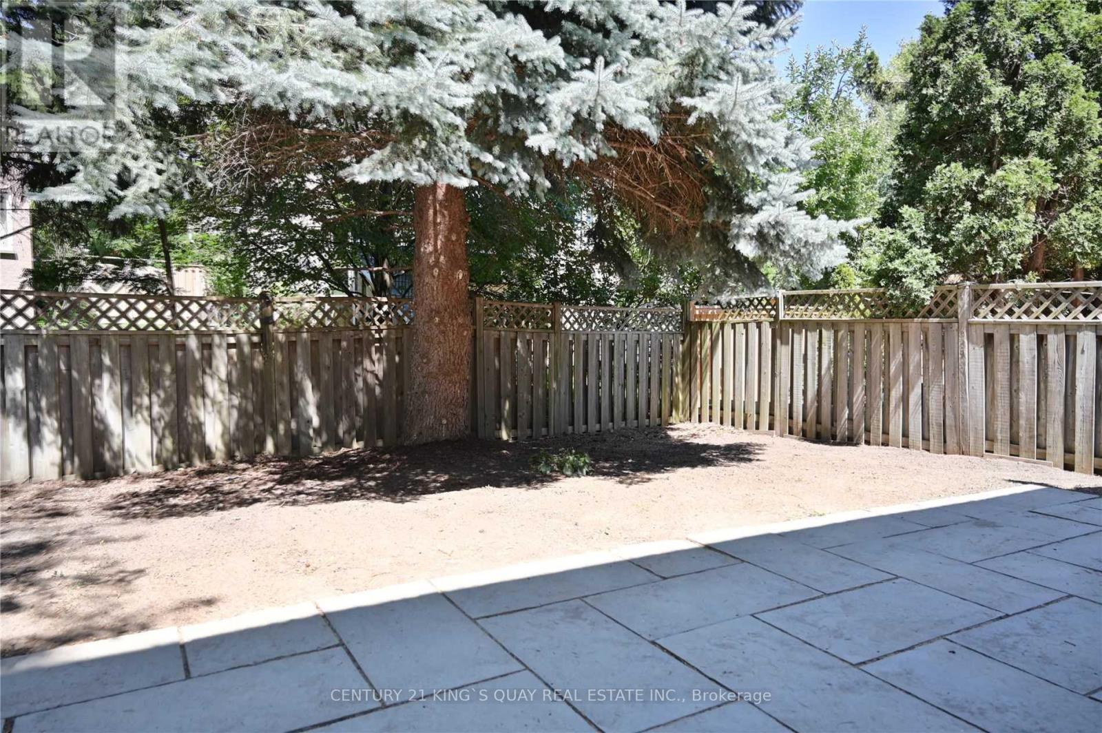 8 Samantha Circle, Richmond Hill, ON - Outdoor