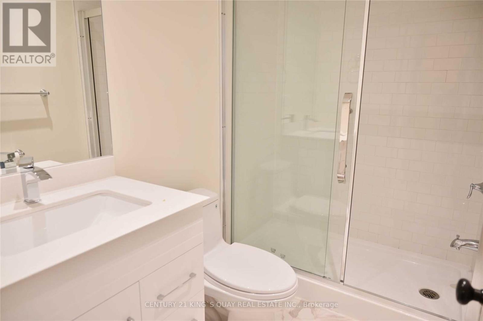 8 Samantha Circle, Richmond Hill, ON - Indoor Photo Showing Bathroom