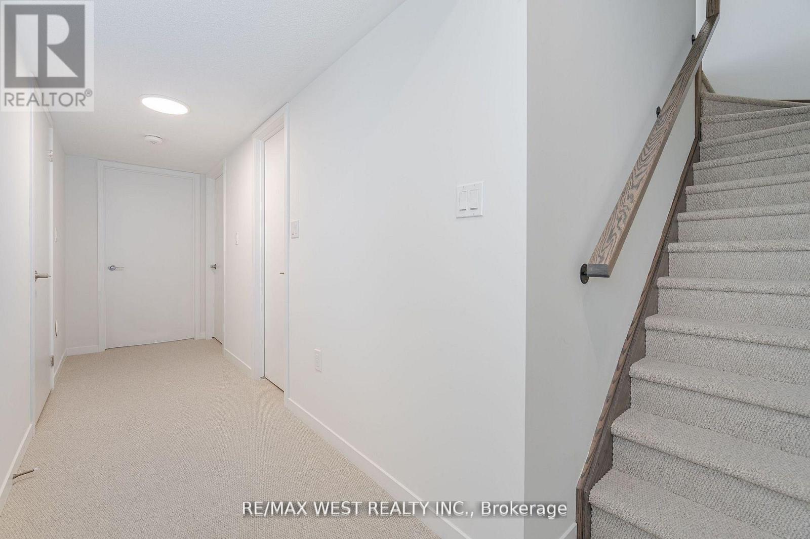 195 - 141 Honeycrisp Crescent, Vaughan, ON - Indoor Photo Showing Other Room
