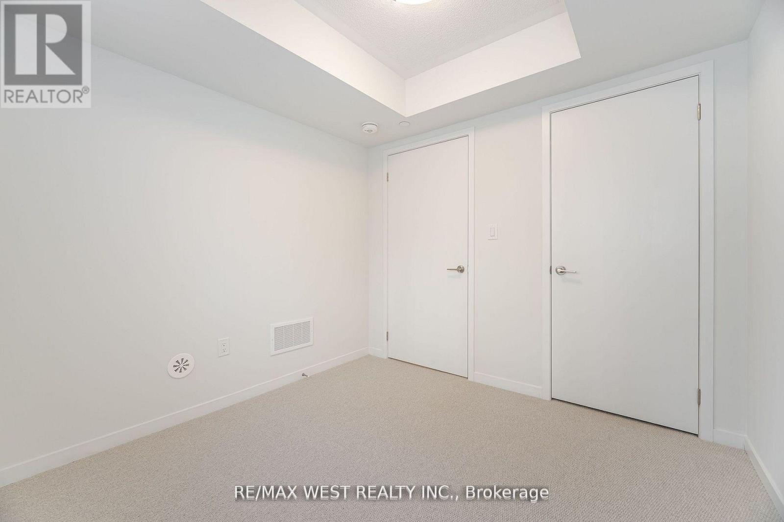 195 - 141 Honeycrisp Crescent, Vaughan, ON - Indoor Photo Showing Other Room