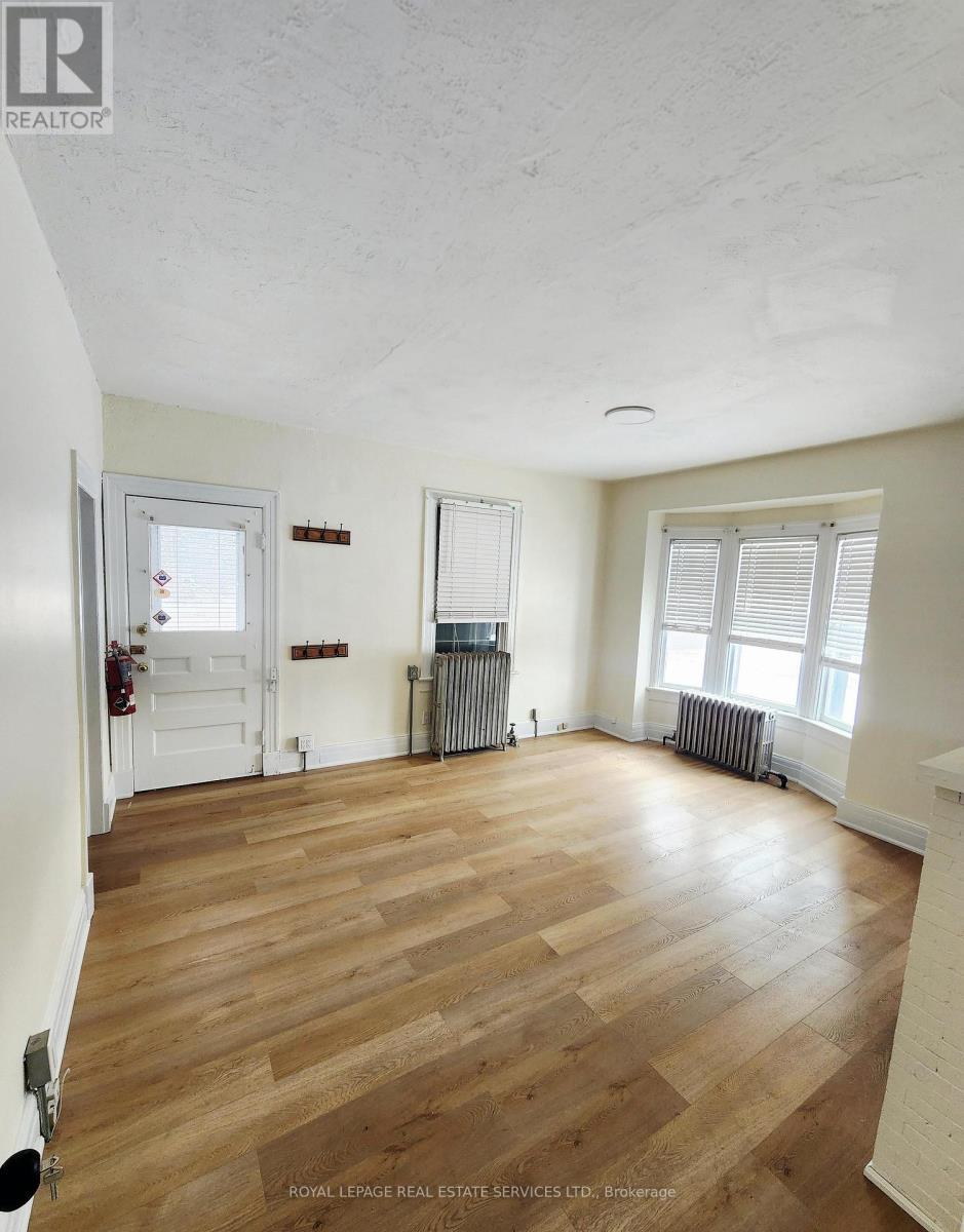 54 Ferndale Drive N, Barrie, ON