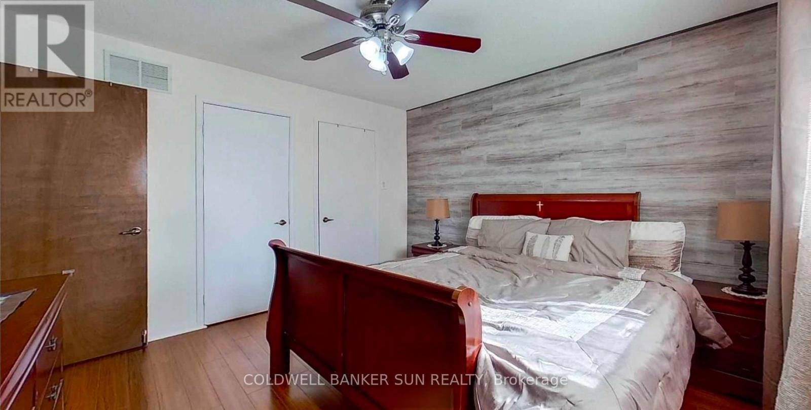 Upper - 6 Clearview Court, Brampton, ON - Indoor Photo Showing Bedroom