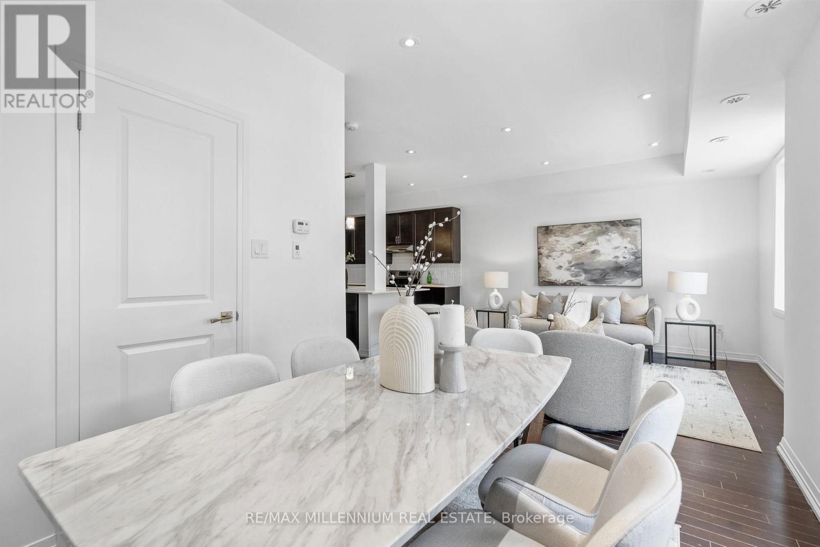 6 - 62 Preston Meadow Avenue, Mississauga, ON - Indoor