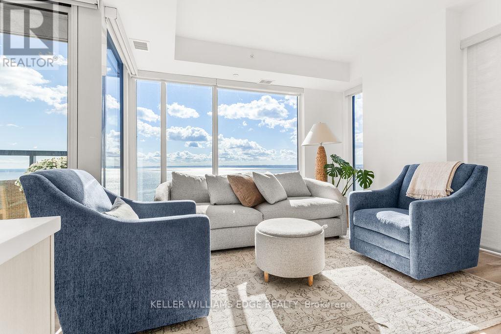 1207 - 370 Martha Street, Burlington, ON - Indoor Photo Showing Living Room